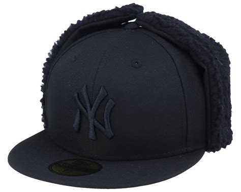 New York Yankees 59Fifty League Essential Dogear Black/Black Ear Flap ...