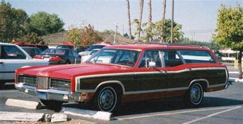 1970 Ford Country Squire station wagon