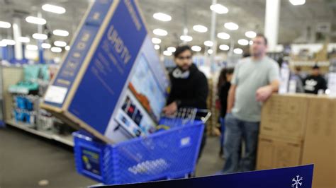 In era of online retail, Black Friday still lures a crowd | Fox News