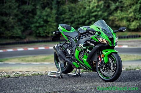 2016 Kawasaki Ninja ZX-10R and ZX-14R launched in India - Gaadiwaadi ...