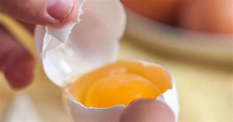 Egg yolk: Nutrition and benefits