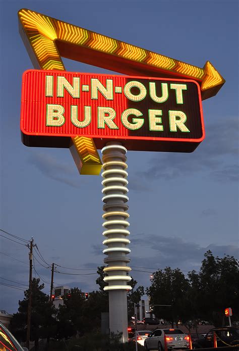 In-N-Out Burger | RoadsideArchitecture.com