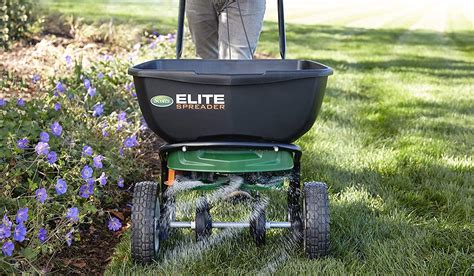 Top 10 Best Fertilizer Spreaders in 2023 Reviews | Guide