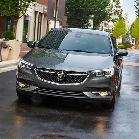 2019 Buick Regal Avenir | Mid-Size Luxury Sedan | Buick Canada