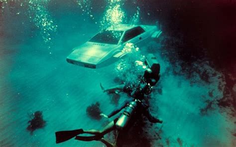 James Bond's Lotus submarine car in pictures