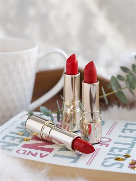 clarins-joli-rouge-red-lipstick-742-review-22 | A Certain Romance