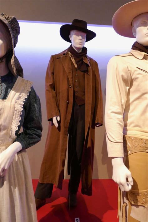 Hollywood Movie Costumes and Props: Oscar-nominated film costumes from ...