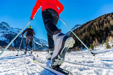 Best Cross-Country Ski Boots For Beginners & Intermediate XC Skiers (2021) - Active Weekender