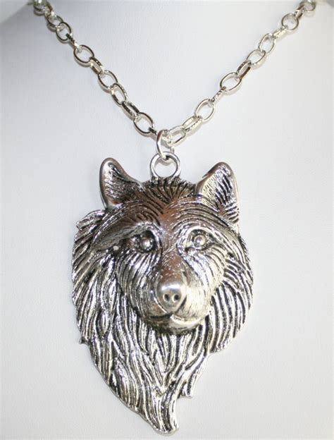 Men's Antique Silver Wolf Pendant Necklace Bold Chunky