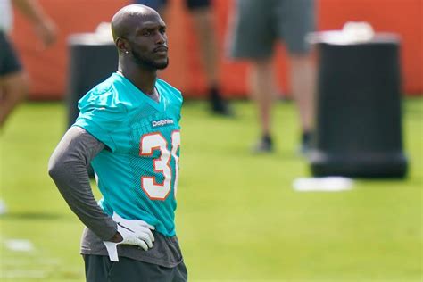 Ex-Rutgers star Jason McCourty assumes leadership role with Dolphins - nj.com