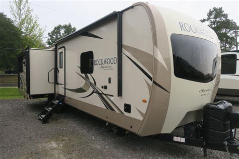 USED 2019 ROCKWOOD SIGNATURE ULTRA LITE 8332BS - Overview | Berryland ...