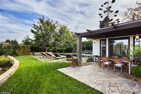 John Stamos lists LA bachelor pad for cool $6.75million as he hunts for new home for Fuller ...