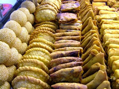 27 Savory Indonesian Street Food Snacks and Where to Buy Them