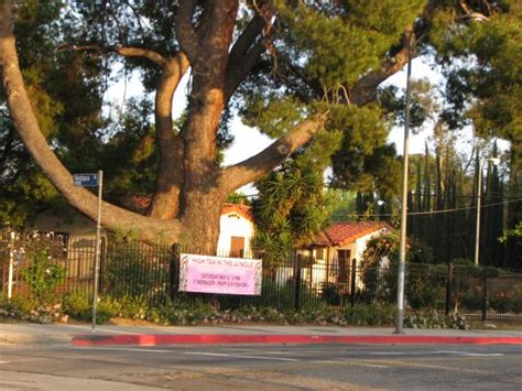 Tarzana Community & Cultural Center - Los Angeles, California