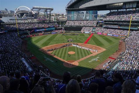 Chicago, Atlanta Favorites to Host 2025 MLB All-Star Game – SportsTravel