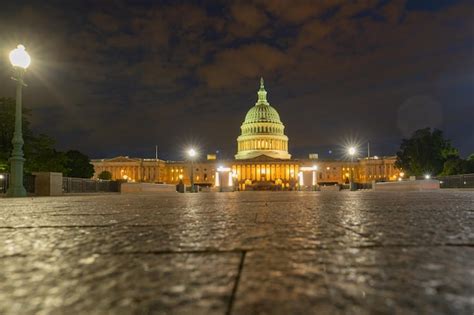 Premium Photo | Capitol building at night washington dc u s capitol ...