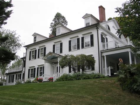 BIG OLD HOUSES: A fine Colonial house