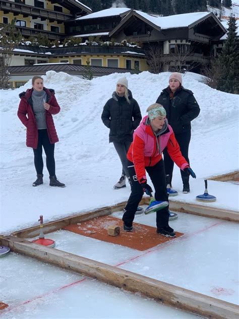 Team Event Eisstockschießen • Tuxerhof Teamwork