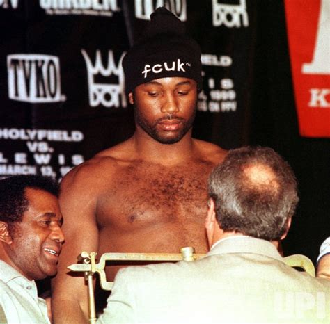 Photo: Holyfield vs Lewis pre title fight weigh in - - UPI.com