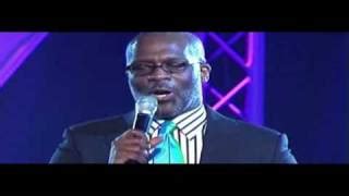 BMI Tribute to CeCe Winans Pt .2---BeBe Winans Sings, "Don't Cry" Chords - ChordU