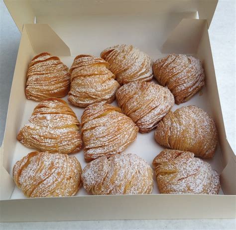 SFOGLIATELLE – La Biscotteria Italian Bakery