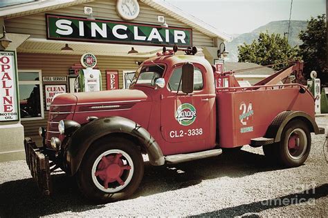 International Vintage Tow Truck Photograph by Roxie Crouch