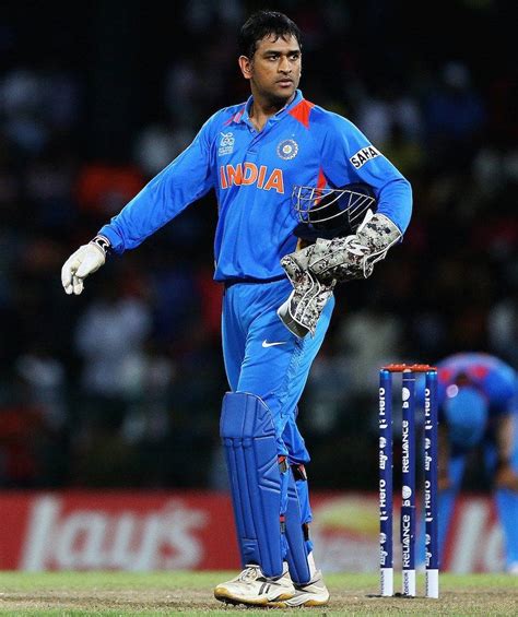 [100+] Ms Dhoni Hd Wallpapers | Wallpapers.com