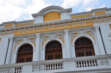 Secular sights in Buga (Valle del Cauca, Colombia) - Nomadic Niko