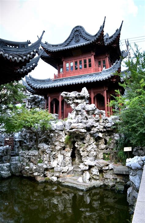 YU GARDEN (OR YUYUAN GARDEN): CUIXIU HALL • Shanghai, China Famous ...