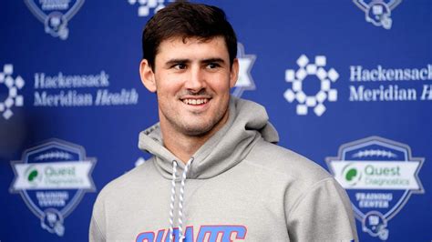 Giants’ Daniel Jones reveals ‘non-football’ neck procedure