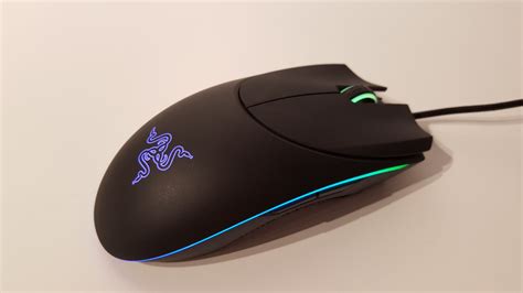 Razer Diamondback review: A classic returns to life with a hefty price tag | PCWorld