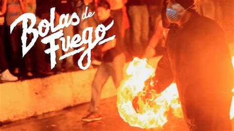 El Salvador: il folle Festival de Las Bolas de fuego