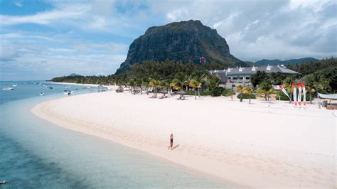 St Regis Mauritius: Secluded Luxury at the Iconic Le Morne Peninsula | ZeebaLife