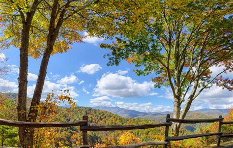 Fall Colors - Great Smoky Mountains National Park (U.S. National Park ...