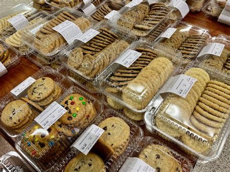 Publix Bakery: The Best Cakes, Breads, and Cookies To Buy