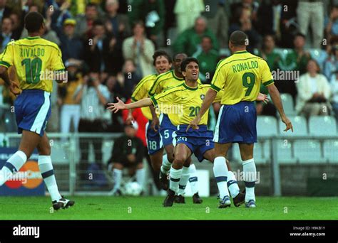 Bebeto brazil hi-res stock photography and images - Alamy