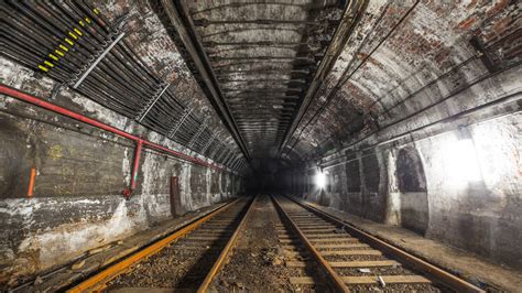 Subway stations near river tunnels have the worst air quality