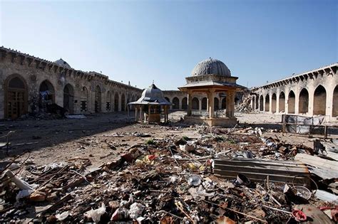 Great Mosque of Aleppo bears the marks of the ongoing destruction - Daily Sabah