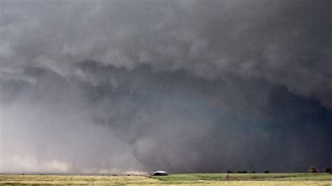 Record Breaking 2.6 Mile Wide Tornado - El Reno, Oklahoma - YouTube