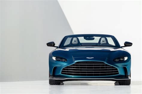 Aston Martin V12 Vantage Roadster (2023) - pictures & information