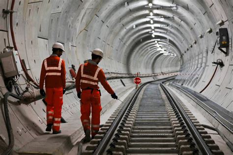 London’s Crossrail Project Loses Traction as Political Obstacles Mount ...