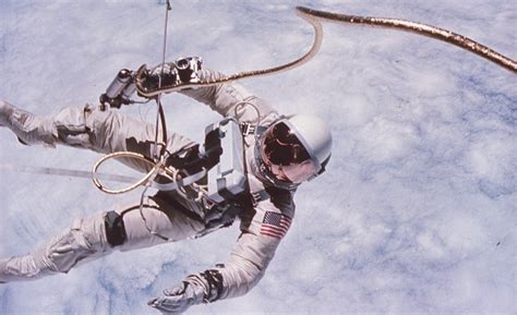 25 Amazing Photos of NASA's First Space Walk