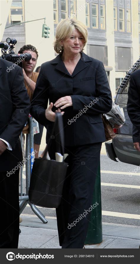 Martha Stewart Arrives Federal Court Manhattan Sentencing July 2004 New ...