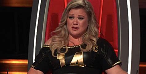 Kelly Clarkson's Emotional Return To 'The Voice' -- Here's Why