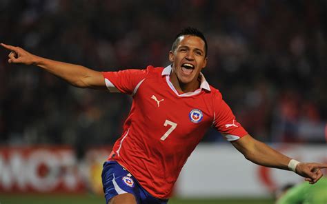 Alexis Sanchez sets new record for Chile