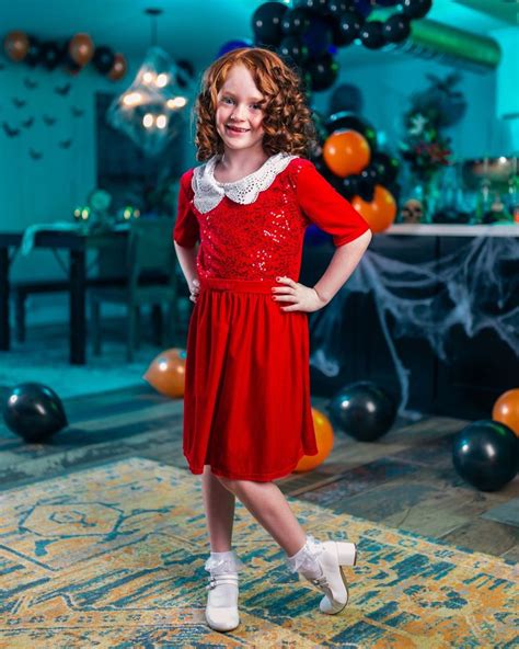 Kids Orphan Annie Costume | Annie costume, Annie halloween costume, Orphan annie costume