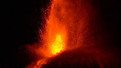 Mount Etna lights up night sky with spectacular eruptions | World News | Sky News