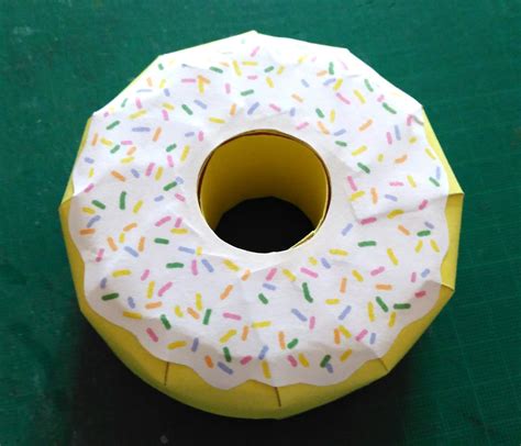 Esselle Crafts: Doughnut Box Template