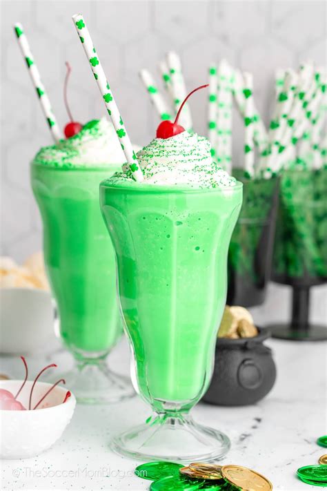 Copycat Shamrock Shake Recipe - The Soccer Mom Blog