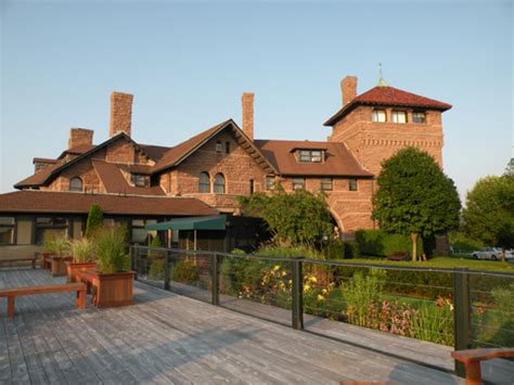 Newport Rhode Island Hotels - OceanCliff